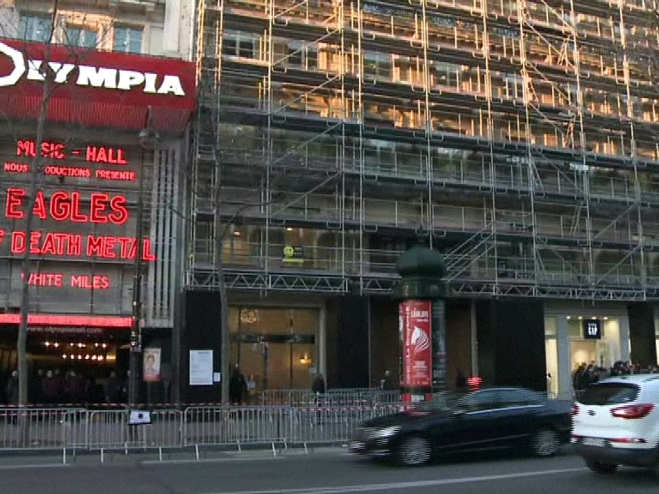 Eagles of Death Metal à Paris: "Prenons un instant pour nous souvenir"