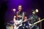 Les Eagles of Death Metal entrent en scéne sur "Paris s"éveille" de Jacques Dutronc