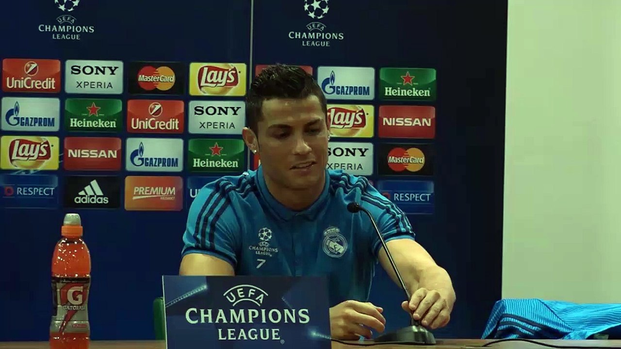 8es - Ronaldo : "Je sais pourquoi Messi a fait ça"