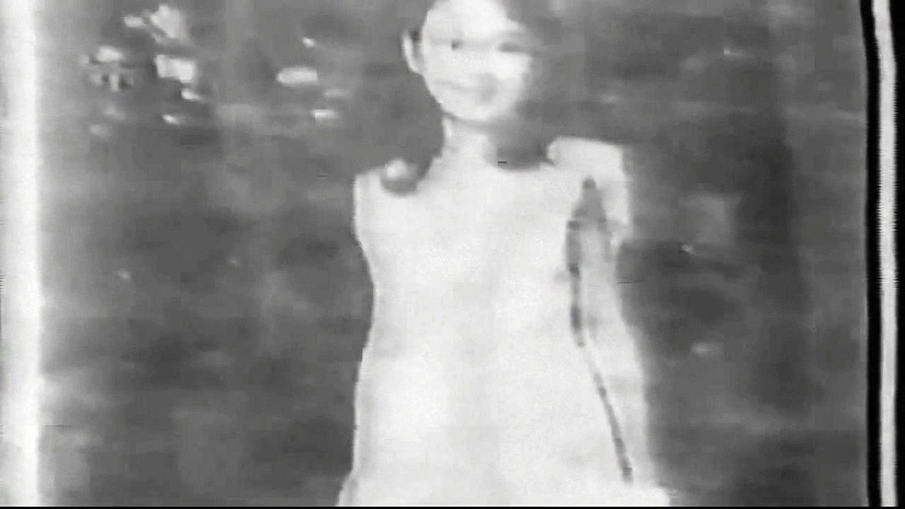 Vi as Child Star