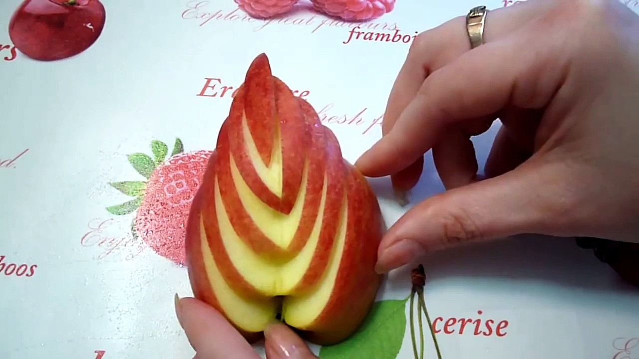 Украшения из яблока и апельсина. Как красиво оформить стол. Decorations of fruits