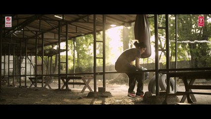 Usuru Narambulay Video Song  Irudhi Suttru  R. Madhavan, Ritika Singh