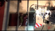 Fatih'te Yangın: Yaralılar Var, Kurtarma Çalışmaları Devam Ediyor