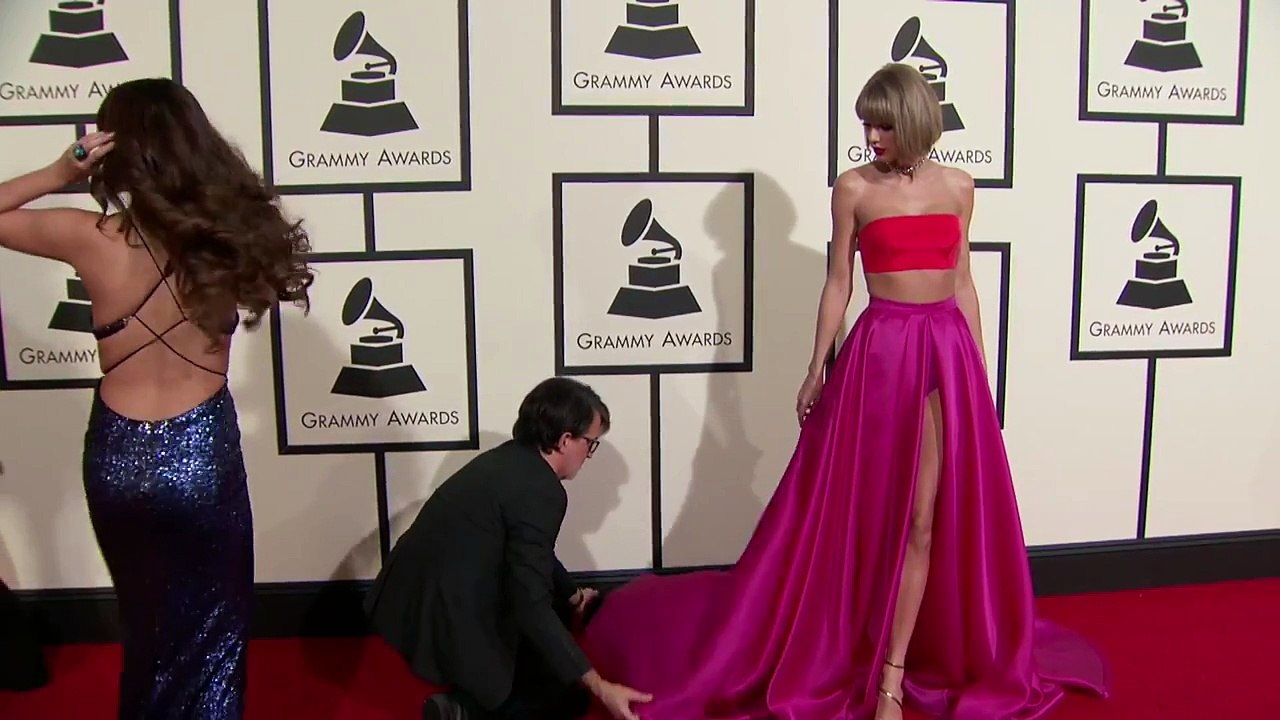 Taylor Swift & Selena Gomez _ Fashion Cam _ 58th GRAMMYs