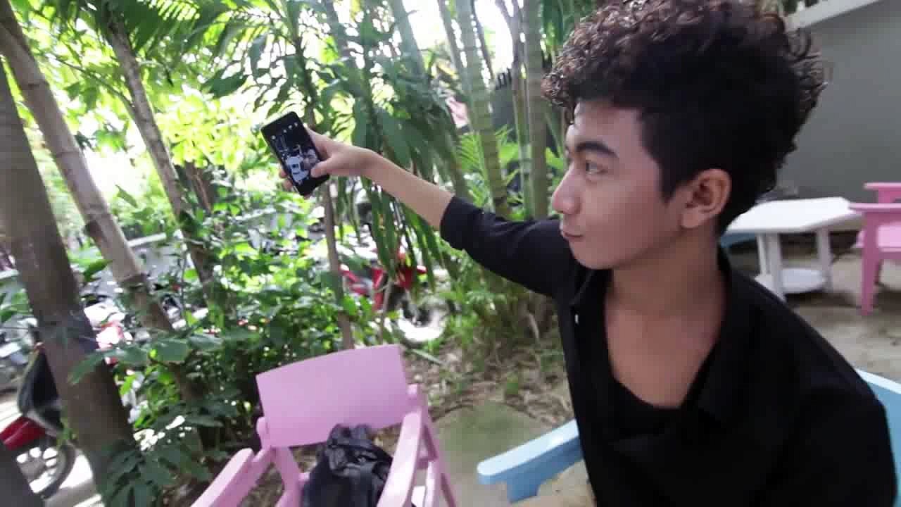 ខ្ញុំ​ជាប្រុសទេចាស