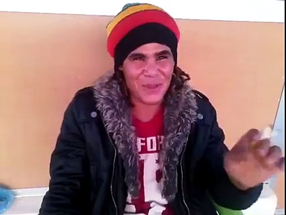 شاب تونسي من تمغزة موهوبة قوية برشا في ميدان التقليد