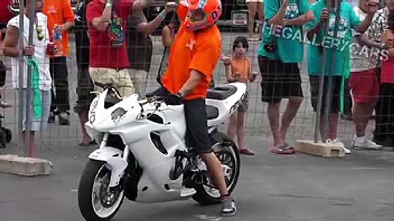 Bike Stunts Yamaha R6 & Honda CBR