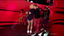 Gwen Stefani Falls during performance at 2016 Grammy Awards