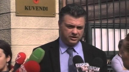 Report TV - Ndryshimet, Ristani: Një Halim që s'di këndim bëhet ministër për arsim