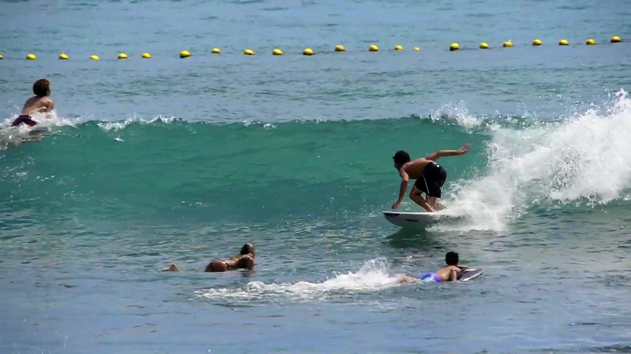 Jérémy Florès - Surf à La Réunion - Février 2016