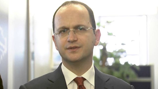 Reforma në drejtësi, Hahn: Vetëm me bekimin e Komisionit të Venecias- Ora News