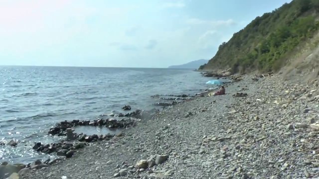 Дикий пляж на черном море - Крутой спуск 2015 | a steep descent on a wild beach in Russia