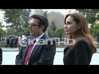 SEKRETARI KERRY TAKOHET ME KREUN E OPOZITES