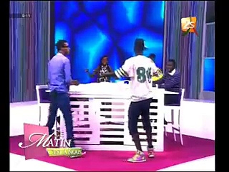 Les délire de Makhfouss sur le plateau ce Matin c'est à nous