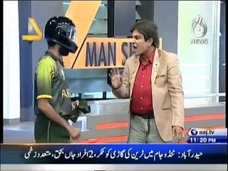 Amazing parody of Umar Sharif in 4 Man show