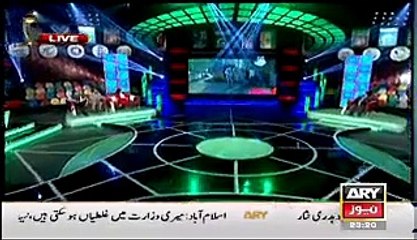 Video herunterladen: Gautam Gambhir Apne Shahid Afridi Aur Kamran Akmal Se Hone Wale Jhagrey Ka Batate Huye