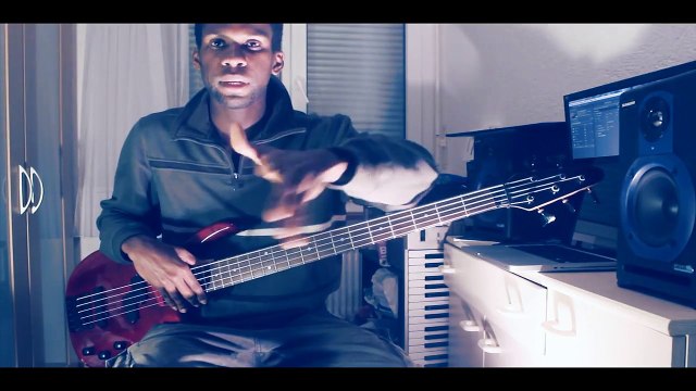 Cours de guitare basse débutant : Comment accompagner un groupe - facile -