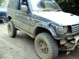 Mitsubishi Pajero Vs Vauxhall Frontera Tug Of War - Off Road - 4x4