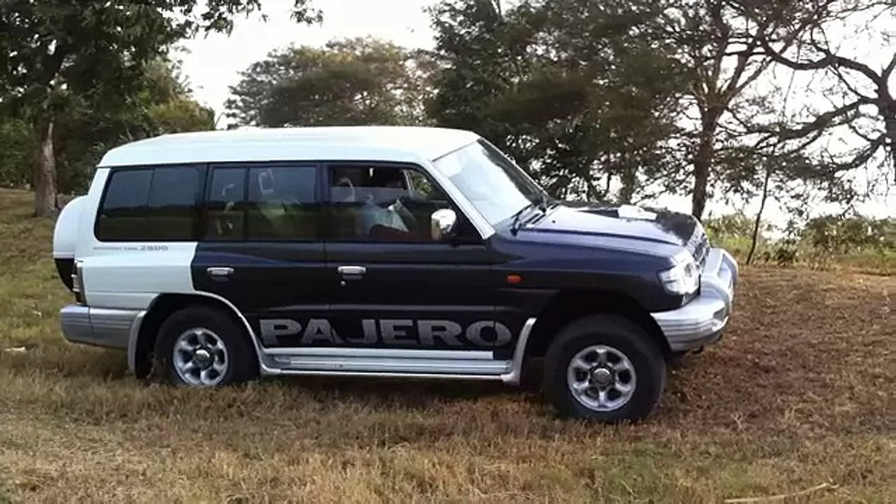 Mitsubishi Pajero SFX - off road - diff lock