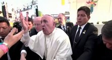 La colère du Pape François après une chute au Mexique