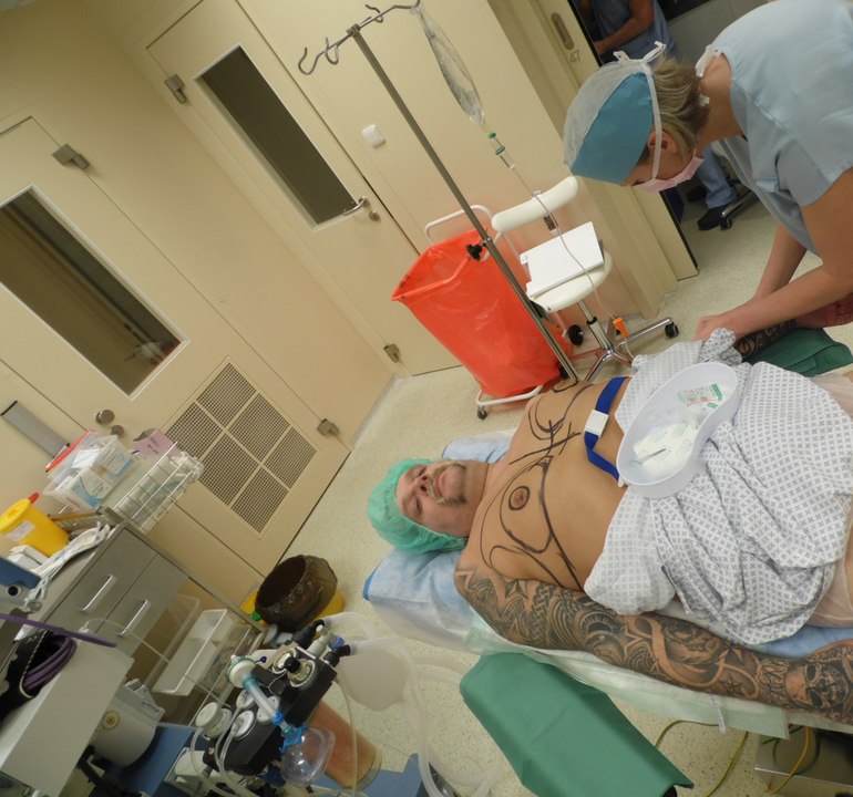 Der bürgermeister vollnarkose live - bruststraffung gynäkomastie operation schönheitsklinik prag