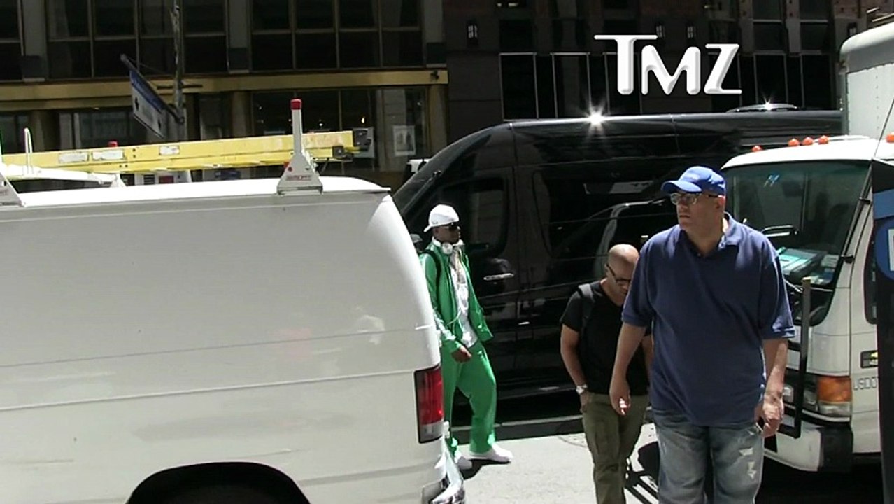 R. Kelly -- New Trapped In the Closet Is Only Couple Months Away