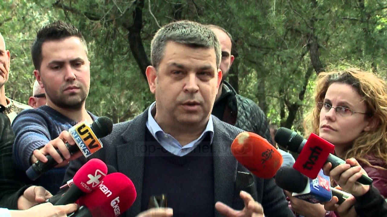 Prishet rrethimi tek liqeni;Mazniku:Është vetëm 1 kënd lojërash - Top Channel Albania - News - Lajme