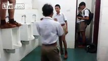 Bójka w Tajskiej szkole - Cały wideo Lektor PL 2