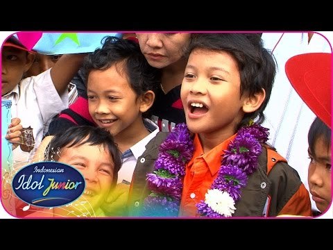 Rian & Jojo - Pulang Kampung (Exclusive Video) - Indonesian Idol Junior