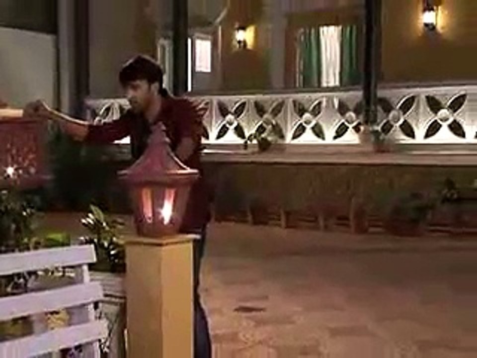 Suhani Si Ek Ladki 17th February 2016 Suhani aur Yuvraj ke Romance mein Dadi ne