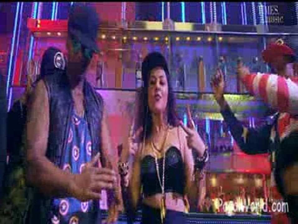 Aise Karte Hai Party - Hard Kaur