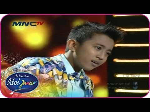 RIAN ft. RITA SUGIARTO - SANTAI (Rhoma Irama) - Spektakuler Show 11 - Indonesian Idol Junior