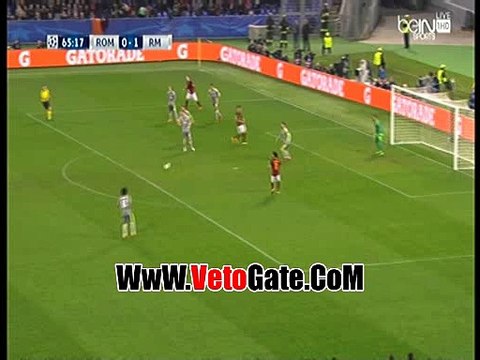 محمد صلاح يهدر فرصة التعادل امام شباك ريال مدريد