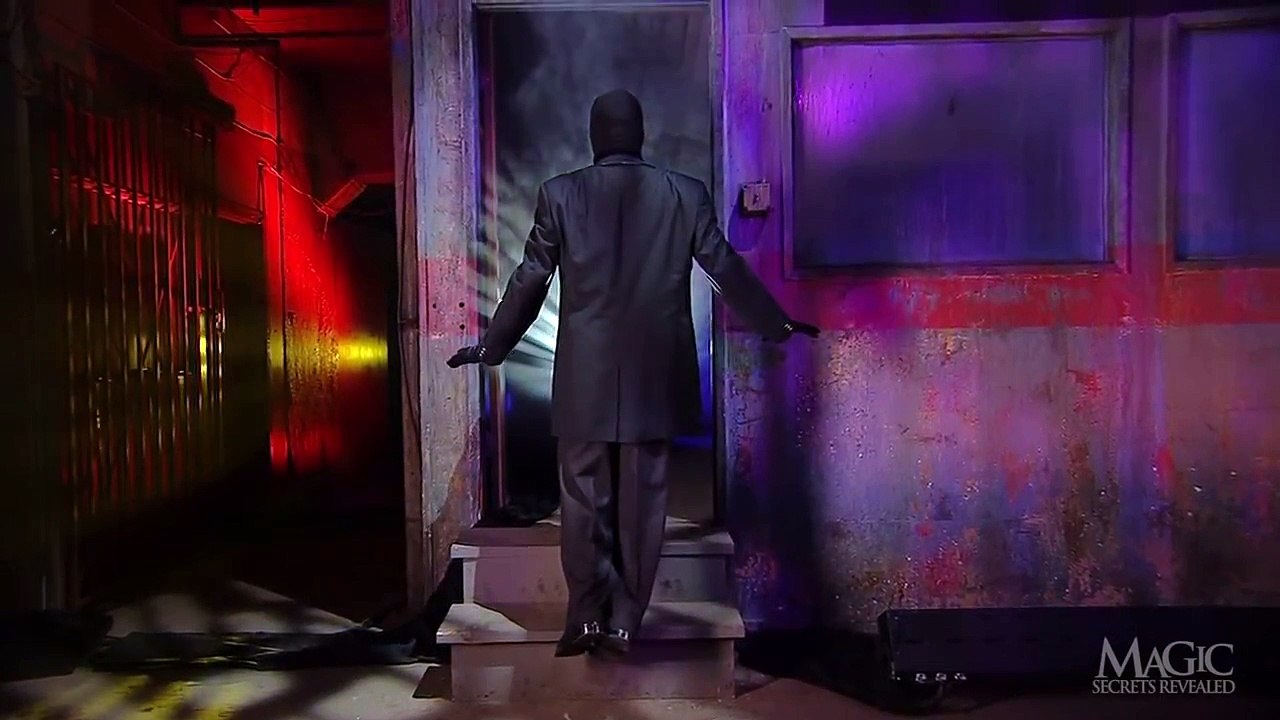 HOW TO LEVITATE LIKE DAVID BLAINE!  ♥♦♣♠ Magic Secrets Revealed ★©