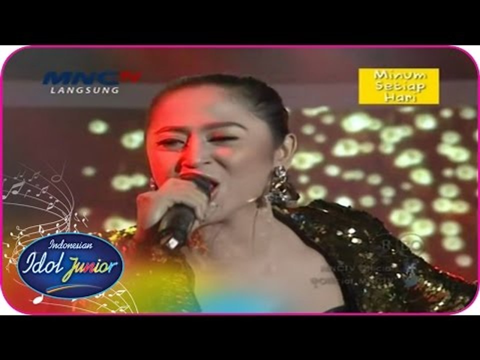 DEWI PERSSIK - GOYANG SENGGOL (Camelia Malik) - Spektakuler Show 10 - Indonesian Idol Junior