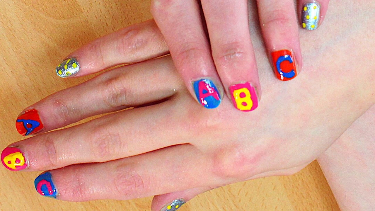 Facile DIY Français: Vernis à Ongles ABC | ABC Song Nail Art| Easy DIY French Style