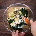How to cook - Cheesy Spinach And Artichoke Bread Ring Dip