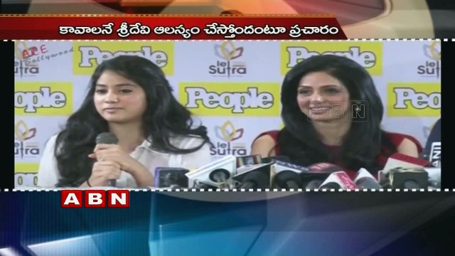 Sridevi's daughter Jhanvi Kapoor to make her debut in Bollywood soon? (18-02-2016)
