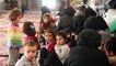 Des mosquées ouvrent leurs portes aux réfugiés à Bab al-Salama