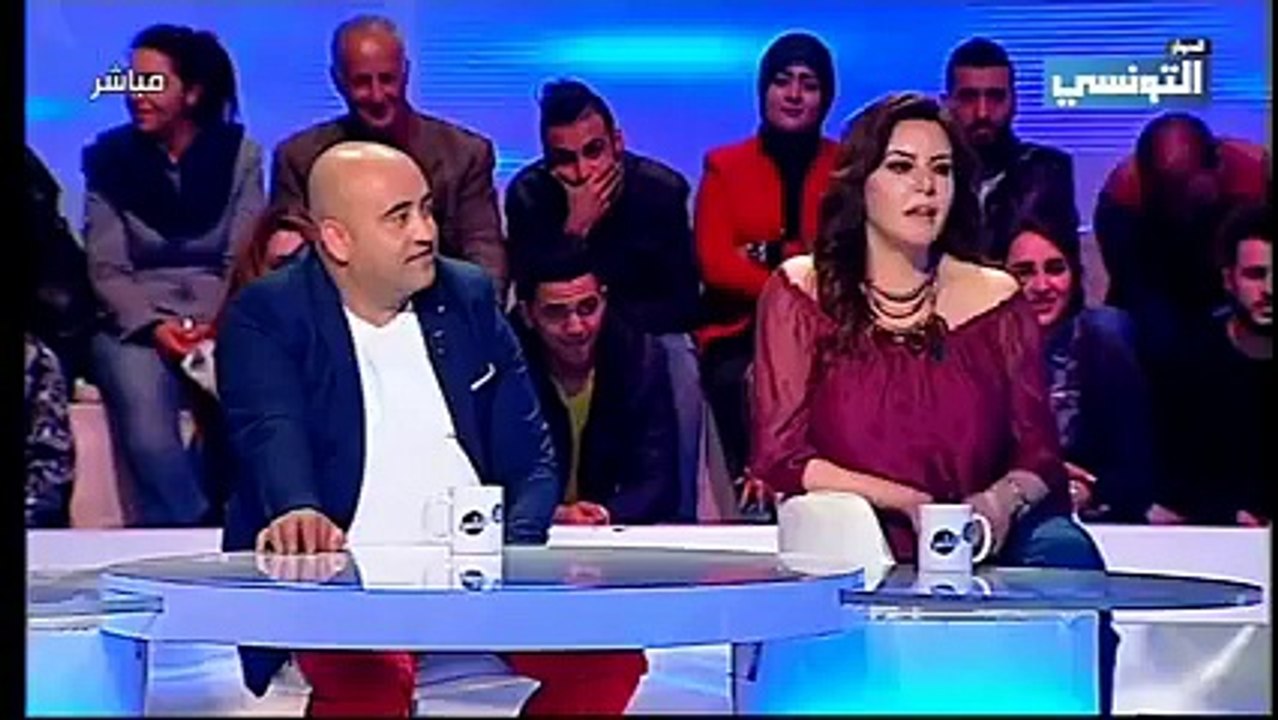 معبّرا عن إعجابه بجمال منال عمارة، نور شيبة يقول عنها:منال صاحبتي ونحبها أما ما نتزوجها كان عرفي!!!