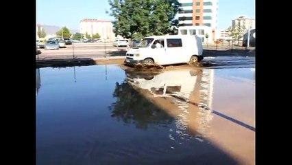 Sel suları, yağmur almayan çarşı merkezini de vurdu