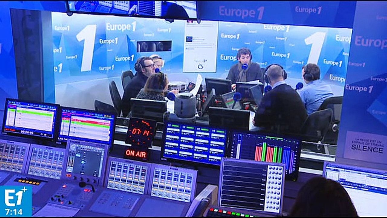 François Hollande en Polynésie et le projet d'accord entre Canal+ et BeIN Sports : les Experts d'Europe 1 vous informent