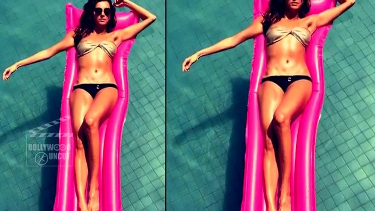Sexy Ipl Anchor Shibani Dandekar Exposes In Bikini Video Dailymotion
