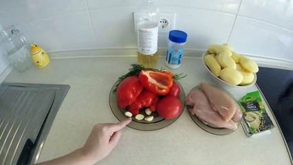 Куриный паприкаш с болгарским перцем и томатами