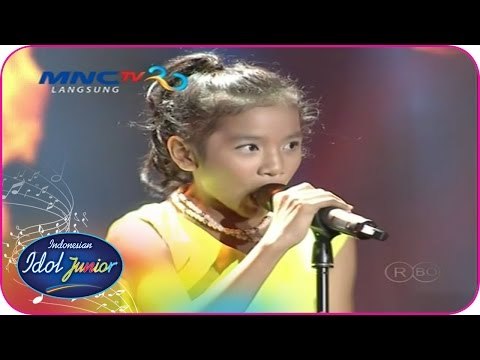 VITARA - TENDANGAN DARI LANGIT (Kotak) - Spektakuler Show 1 - Indonesian Idol Junior