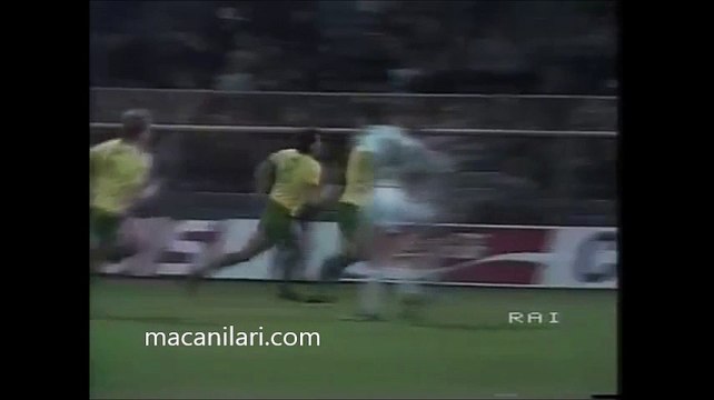 24.10.1984 - 1984-1985 UEFA Cup Winners' Cup 2nd Round 1st Leg Rapid Wien 3-1 Celtic FC