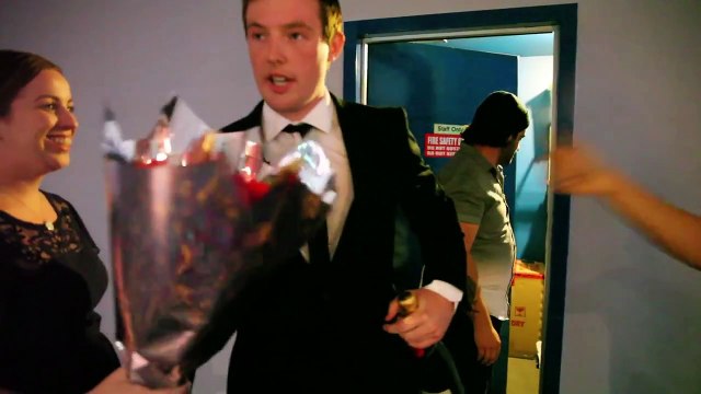 She thought that her boyfriend was just going to the bathroom at the movies. But what he then does secretly makes her cry.