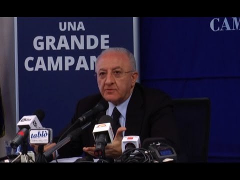 Napoli - De Luca: 3 miliardi di euro per la città (17.02.16)