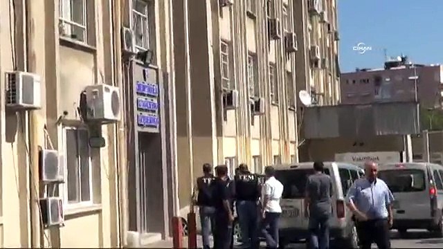Gözaltına alınan bir polis: İzmir'e uyuşturucu girmesin diye yollarda yattım