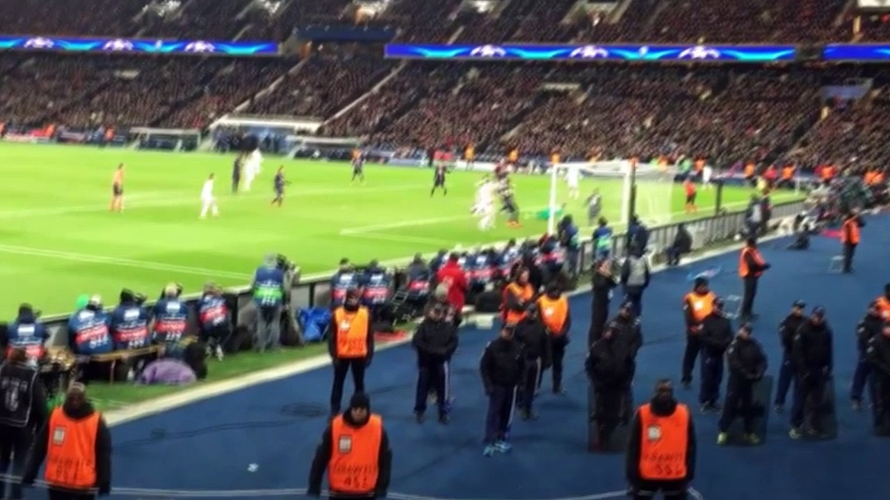 Policía francés amenaza con spray pimienta a fans del Chelsea tras el empate 1-1 de Obi mikel